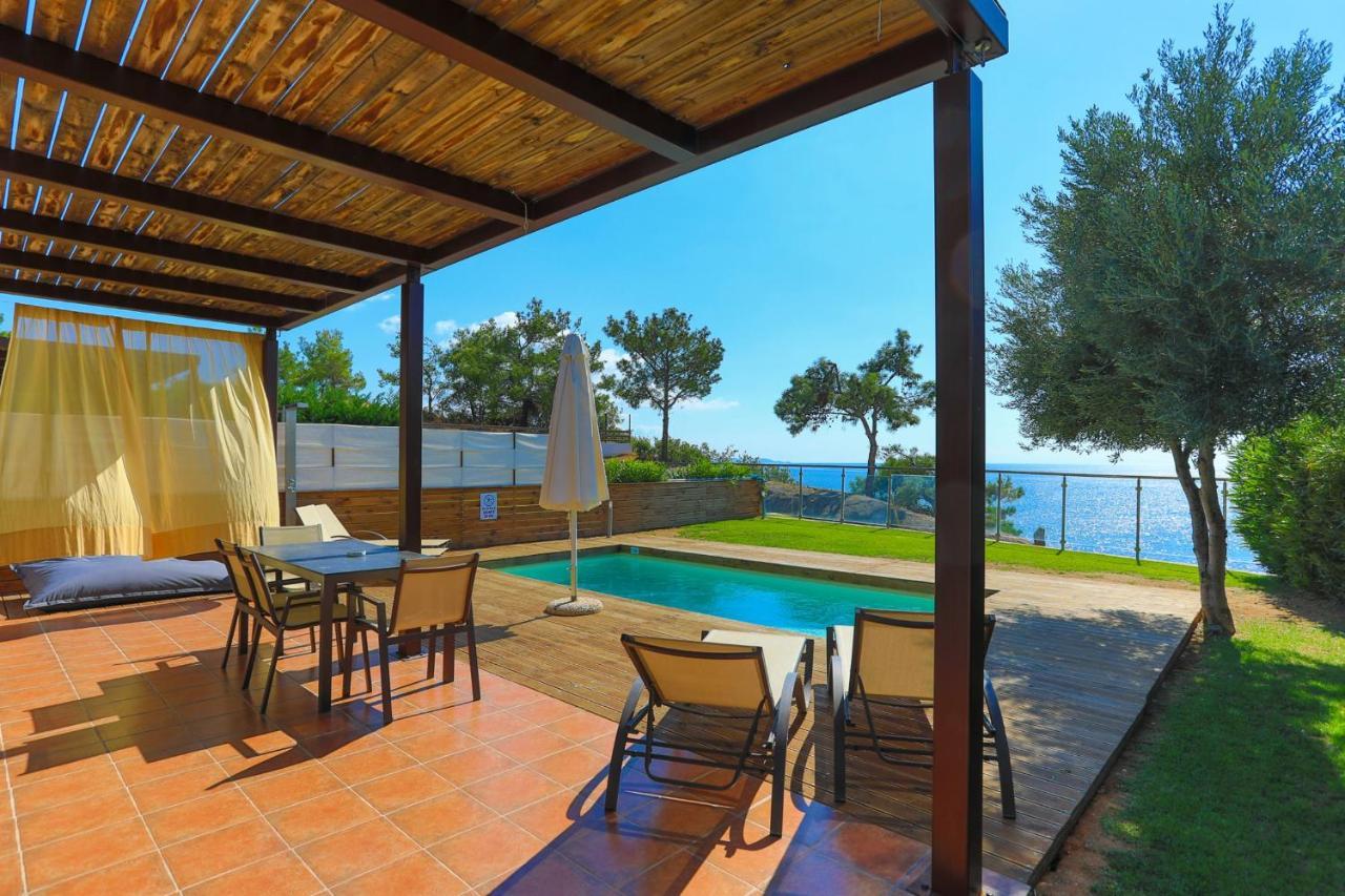 Kalma Villa Dio Nea Moudania Exterior photo